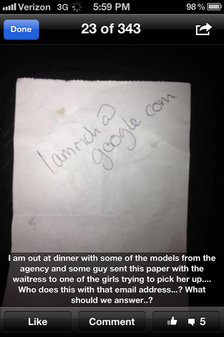 Illustration for article titled Epic Douchebag Hits on Models by Writing 'iamrich@google.com' on a Napkin